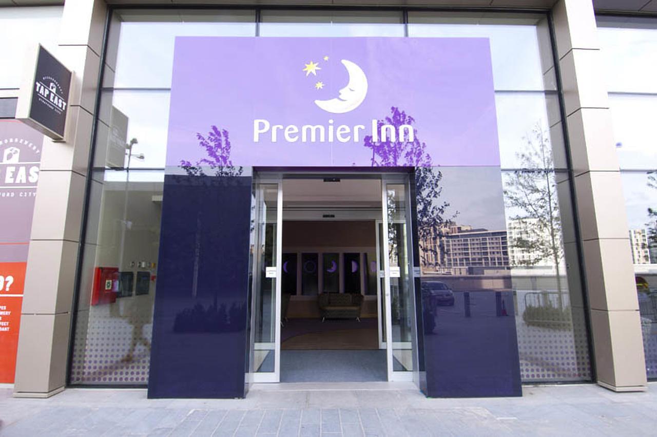 Premier Inn London Stratford Exterior foto